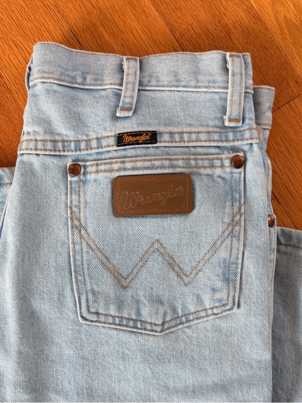 Wrangler Light Blue Denim Jeans with Branded Tag - Vintage